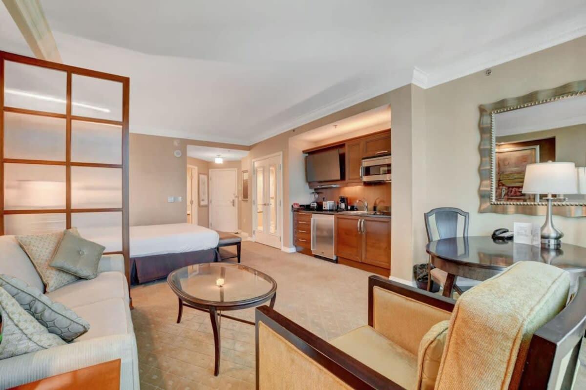 Mgm Signature-21-703 Strip View Jacuzzi Studio ลาสเวกัส ภายนอก รูปภาพ